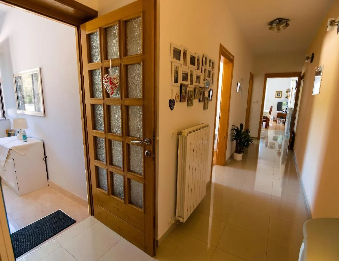 M. De Dominisa 5 Apartment Rab Town