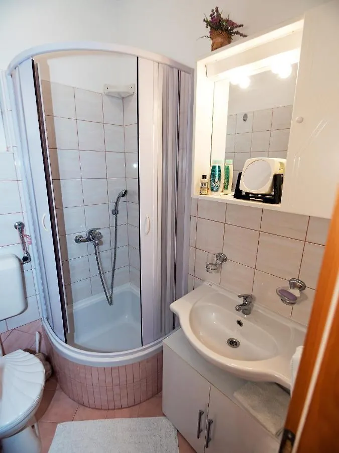 M. De Dominisa 5 Apartment Rab Town